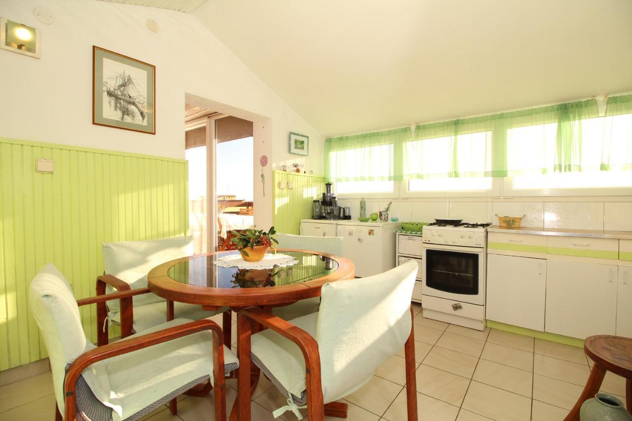 Apartment Ruza 2021 Premantura Exterior photo