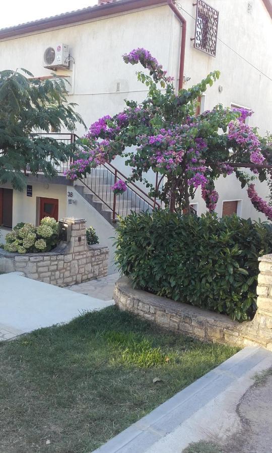 Apartment Ruza 2021 Premantura Exterior photo